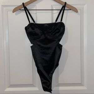 **SOLD ON DEPOP** UO BLACK CUTOUT BODYSUIT